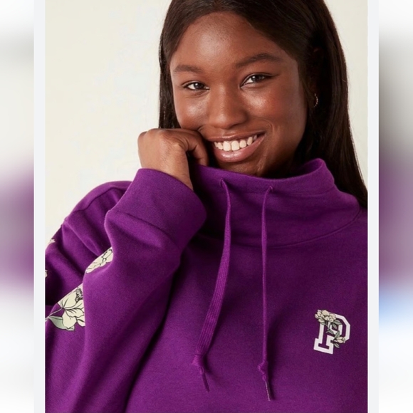 Victoria's Secret PINK Sweater - Picture 2 of 13